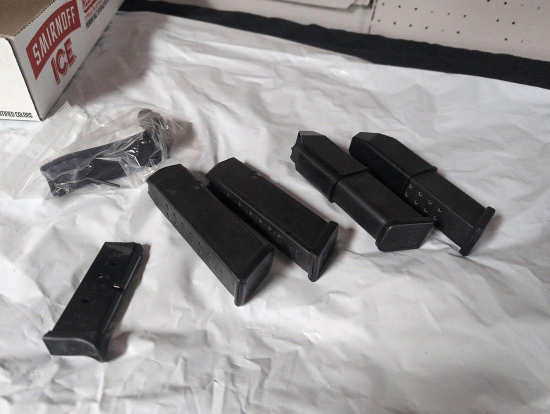 Assorted Glock Magazine Lot: Four .40 Caliber and One .380 ACP (1 of 3)