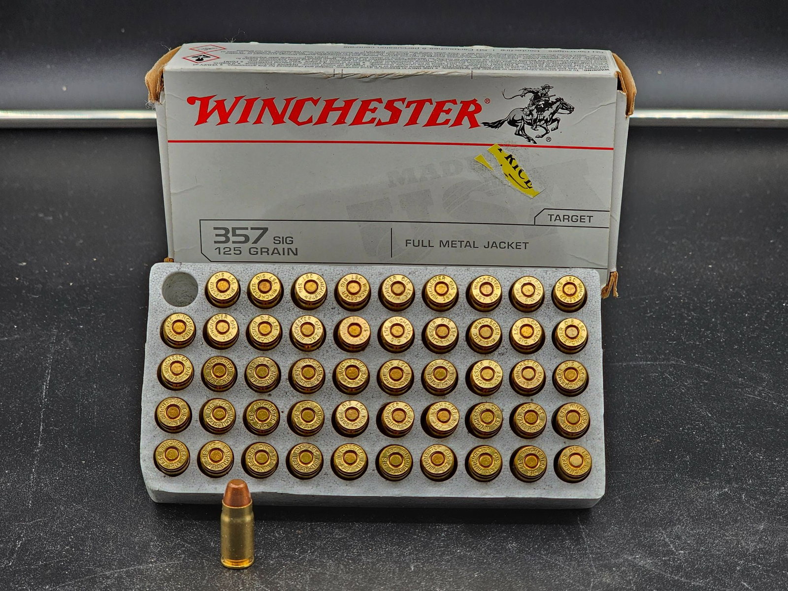 50 rounds Winchester 357 SIG FMJ Rounds: 1 Box of Winchester 357 SIG FMJ 125 Grain Rounds