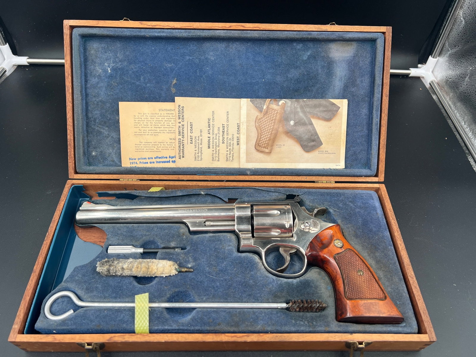 Classic Smith & Wesson Model 29-2 .44 Magnum – Factory Nickel Finish – Pinned & Recessed (1973): Up for auction is a highly collectible, iconic piece of American firearms history: an 8-3/8" barrel Smith & Wesson Model 29-2 chambered in the powerful .44 Magnum. According to the serial number (N146