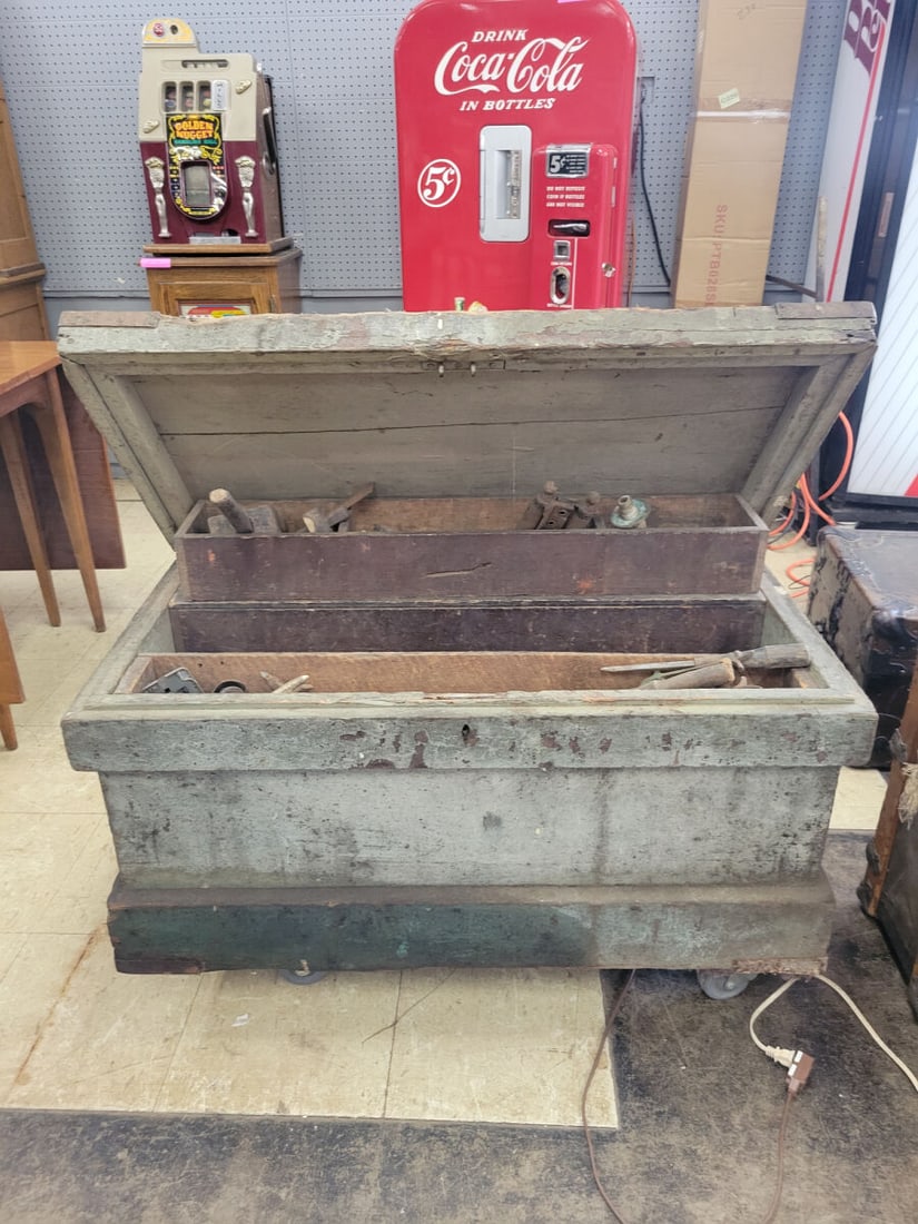 Antique Primitive Carpenter's Tool Chest with Tool (1 of 3)