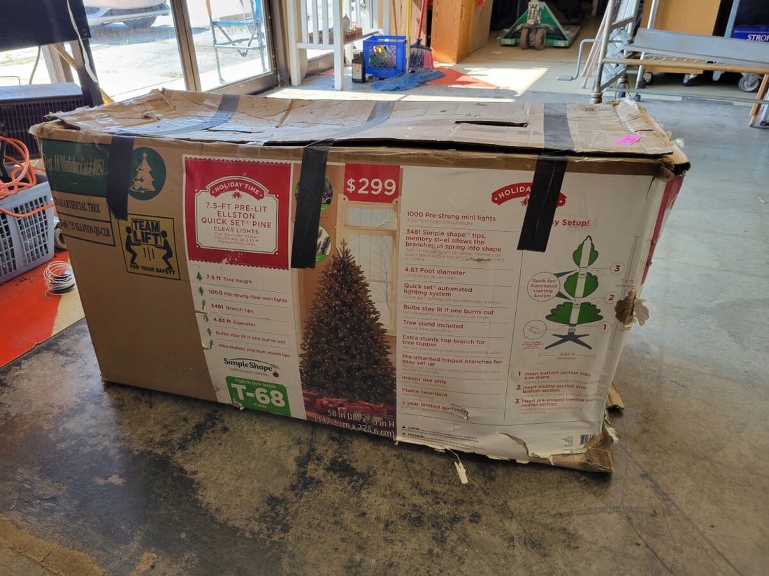 Holiday Time 7.5-Foot Pre-Lit Ellston Quick Set Pi (1 of 2)