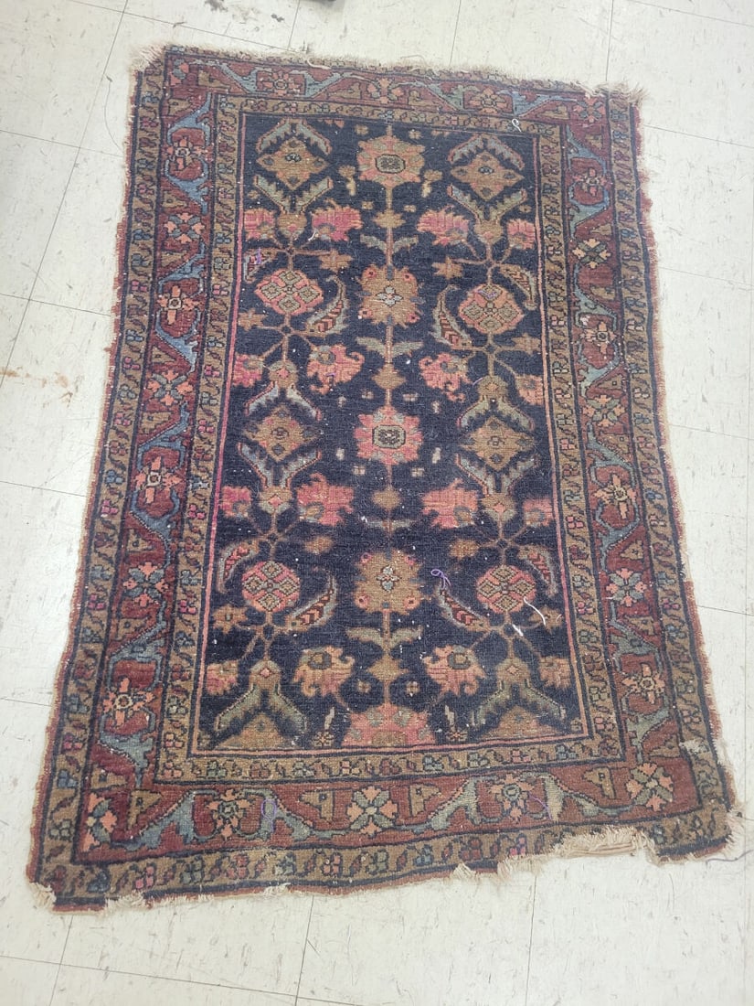 Hand-Knotted Wool Area Rug with Floral Motif (1 of 4)