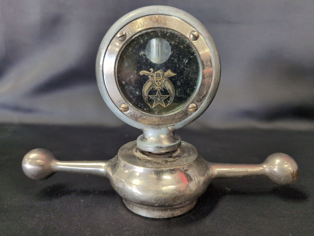 Boyce Moto Meter Radiator Cap Temperature Gauge with Shriners Emblem with Dog Bone (1 of 5)