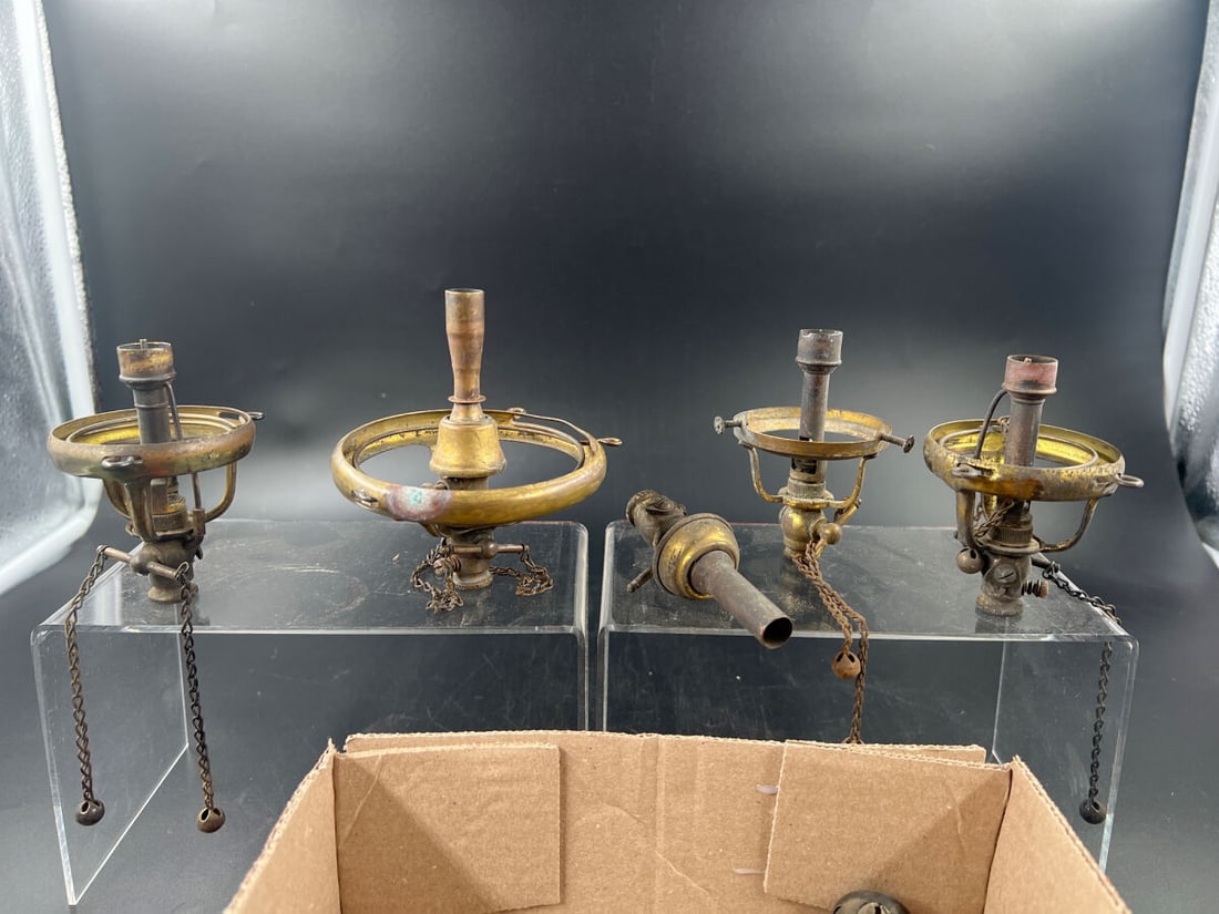 Lot of Assorted Brass gas Lamp Hardware Parts and Fixtures (1 of 4)