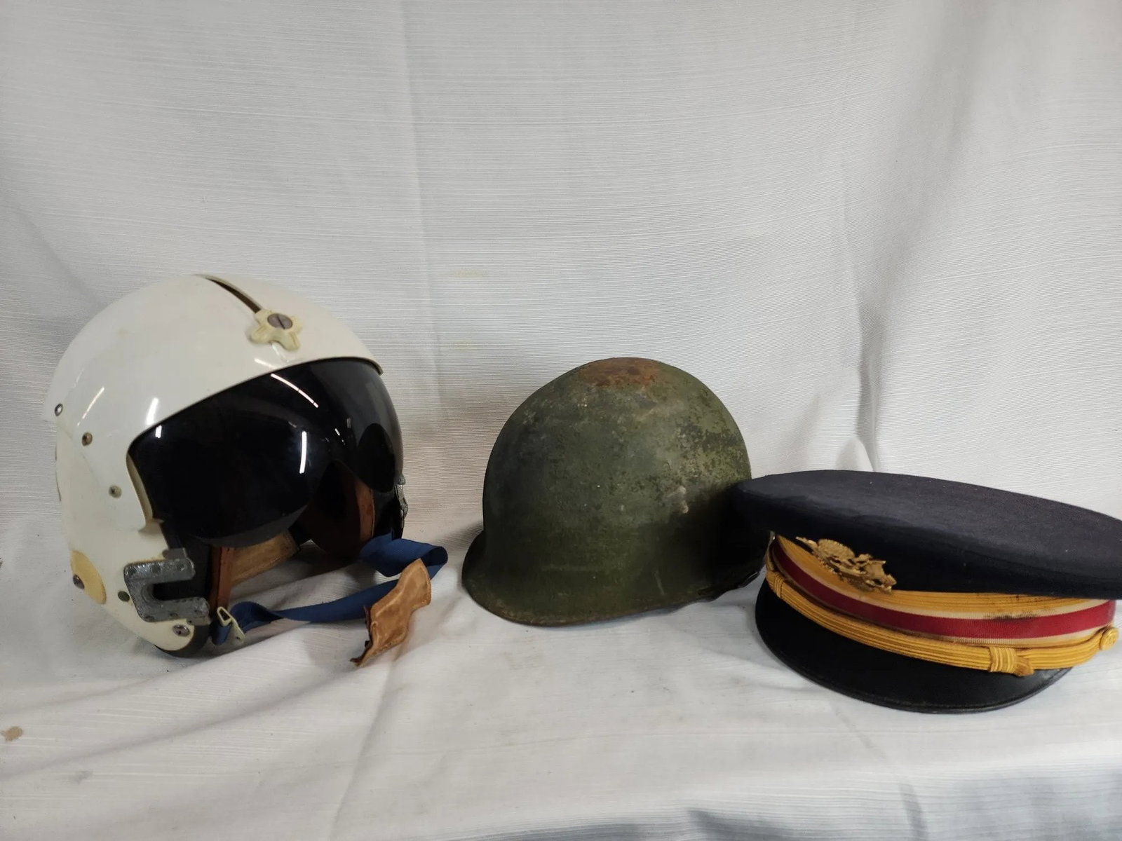 US Airforce Vietnam Columbus Milpar Pilot's Flight Helmet and Other Helmets (1 of 3)
