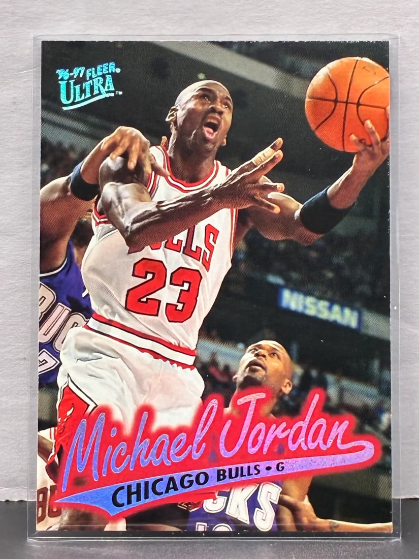 MICHAEL JORDAN 1996-97 Fleer Ultra #16 Chicago Bulls HOF NBA (1 of 2)