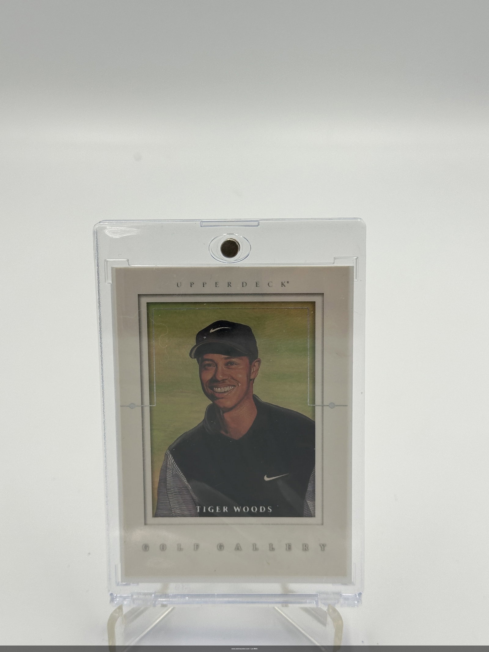 Tiger Woods Golf Card - Upper Deck Golf Gallery: Notable for its elegant design, the card showcases Woods' image while emphasizing his iconic status in golf. It's an excellent addition for collectors of sports memorabilia, especially those focusing 