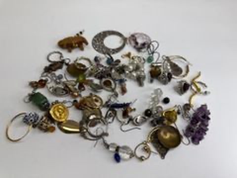 Vintage Odds and Ends: Features One offs, Parts and Pieces OF EARRINGS