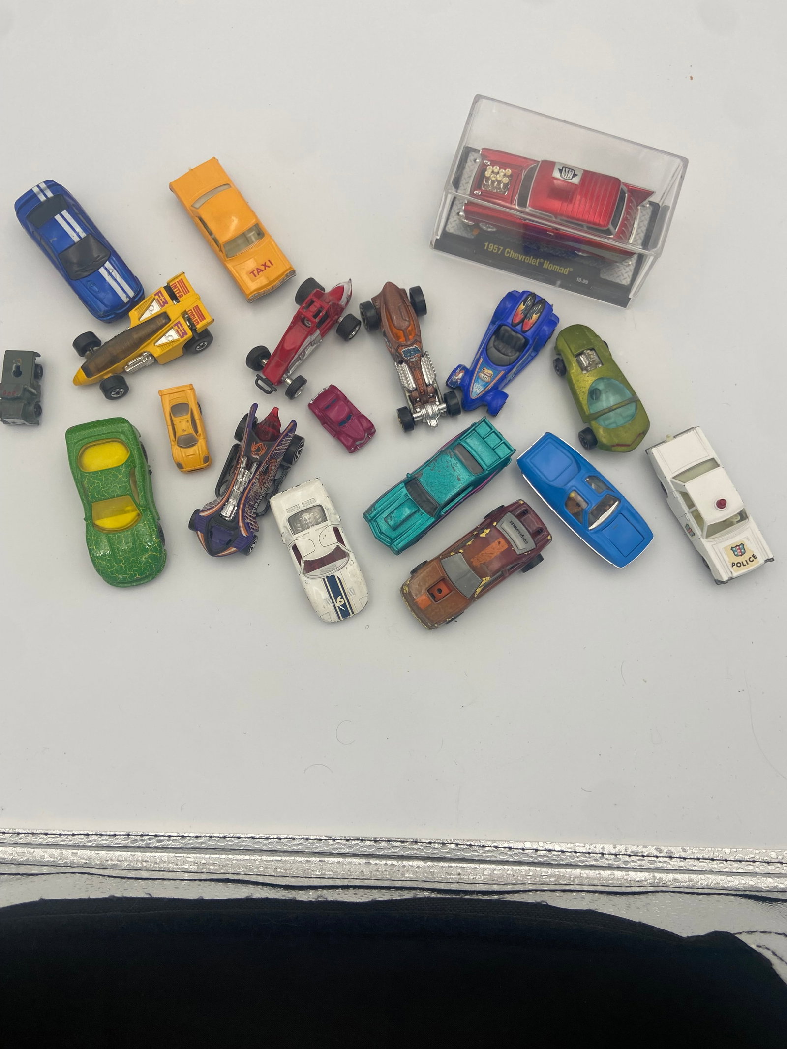 Vintage die-cast Matchbox Hot Wheels (1 of 3)