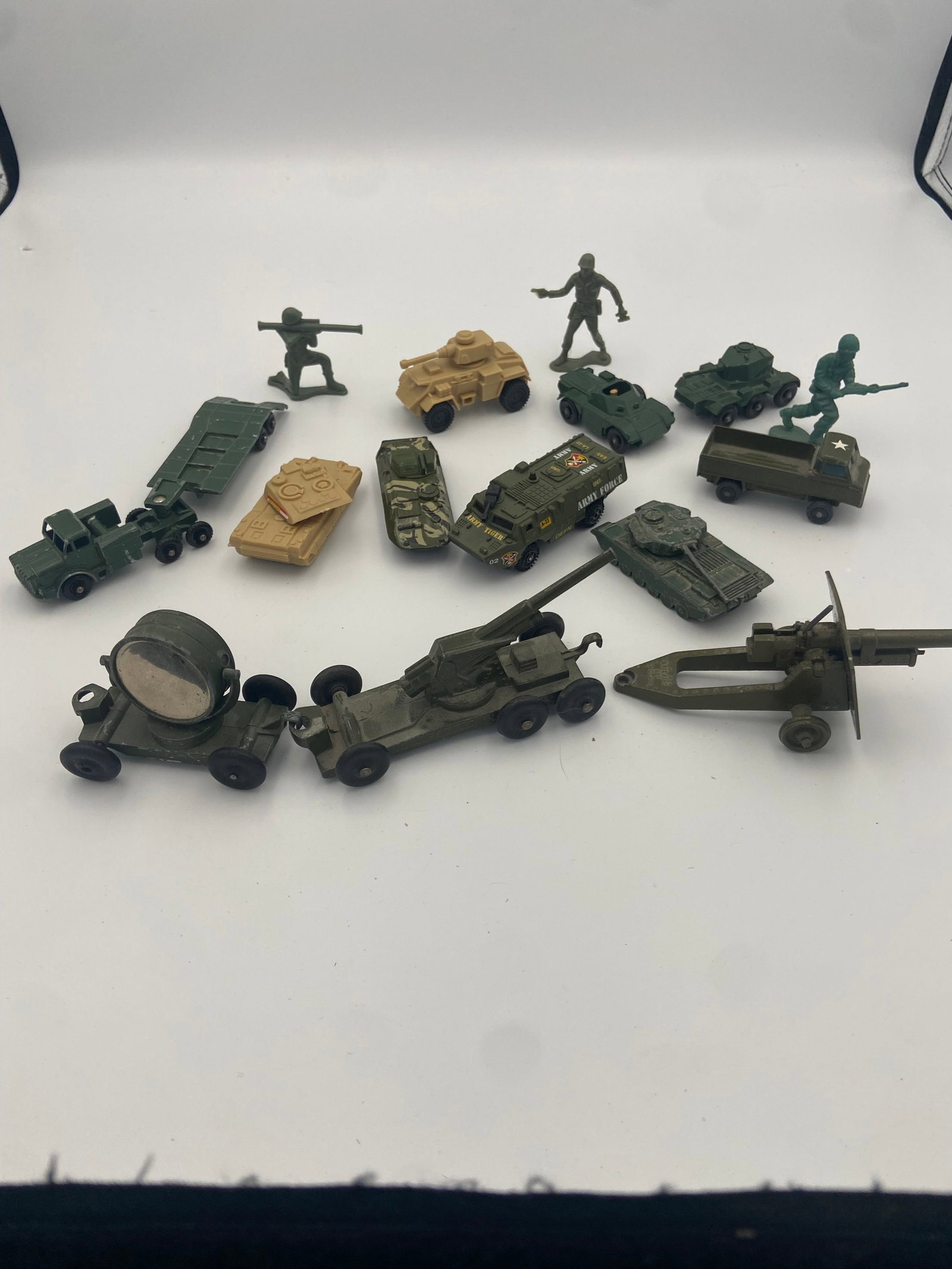 Vintage military vehicle (1 of 1)