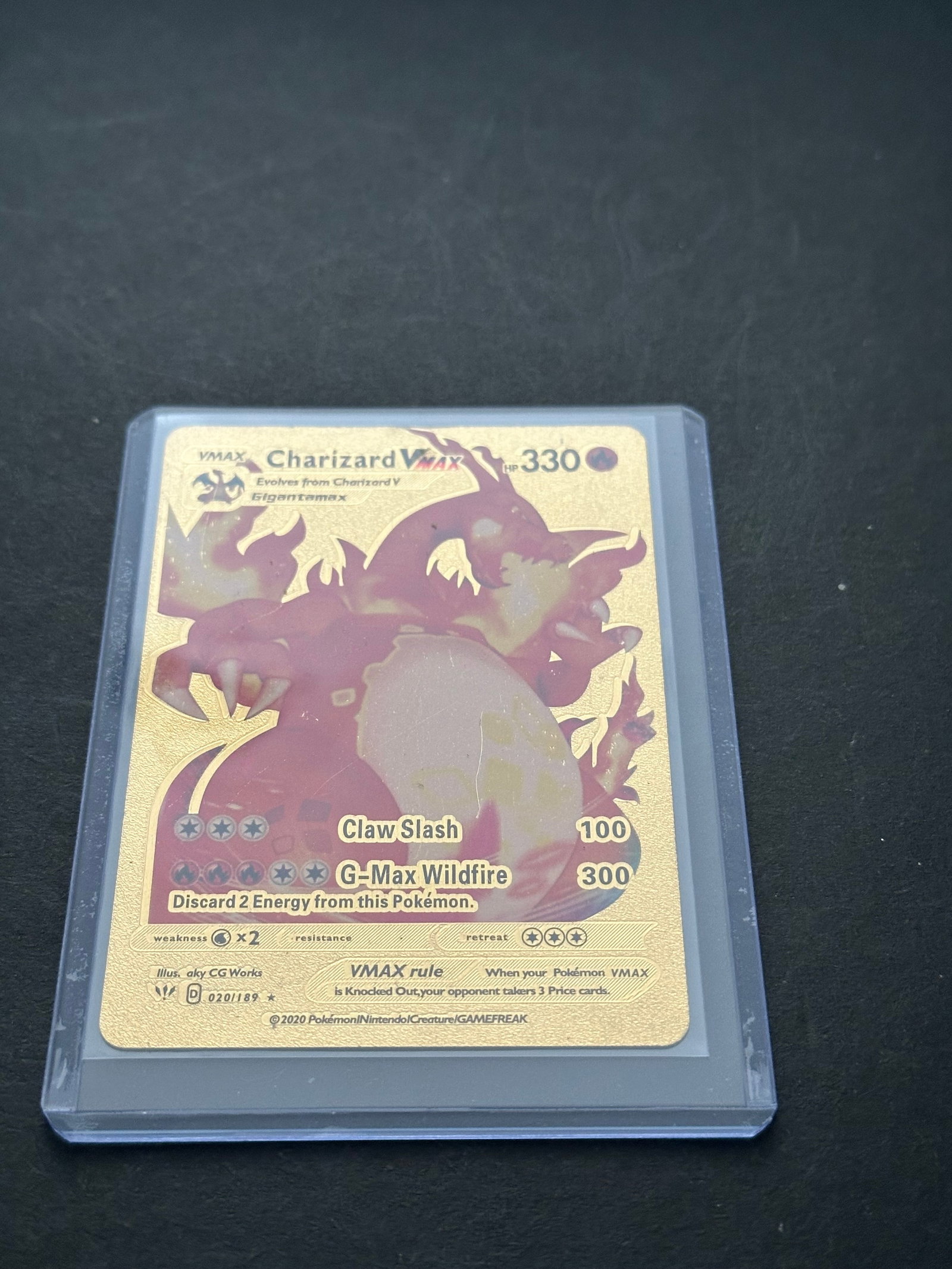 Charizard VMAX Gold Metal Card (1 of 2)