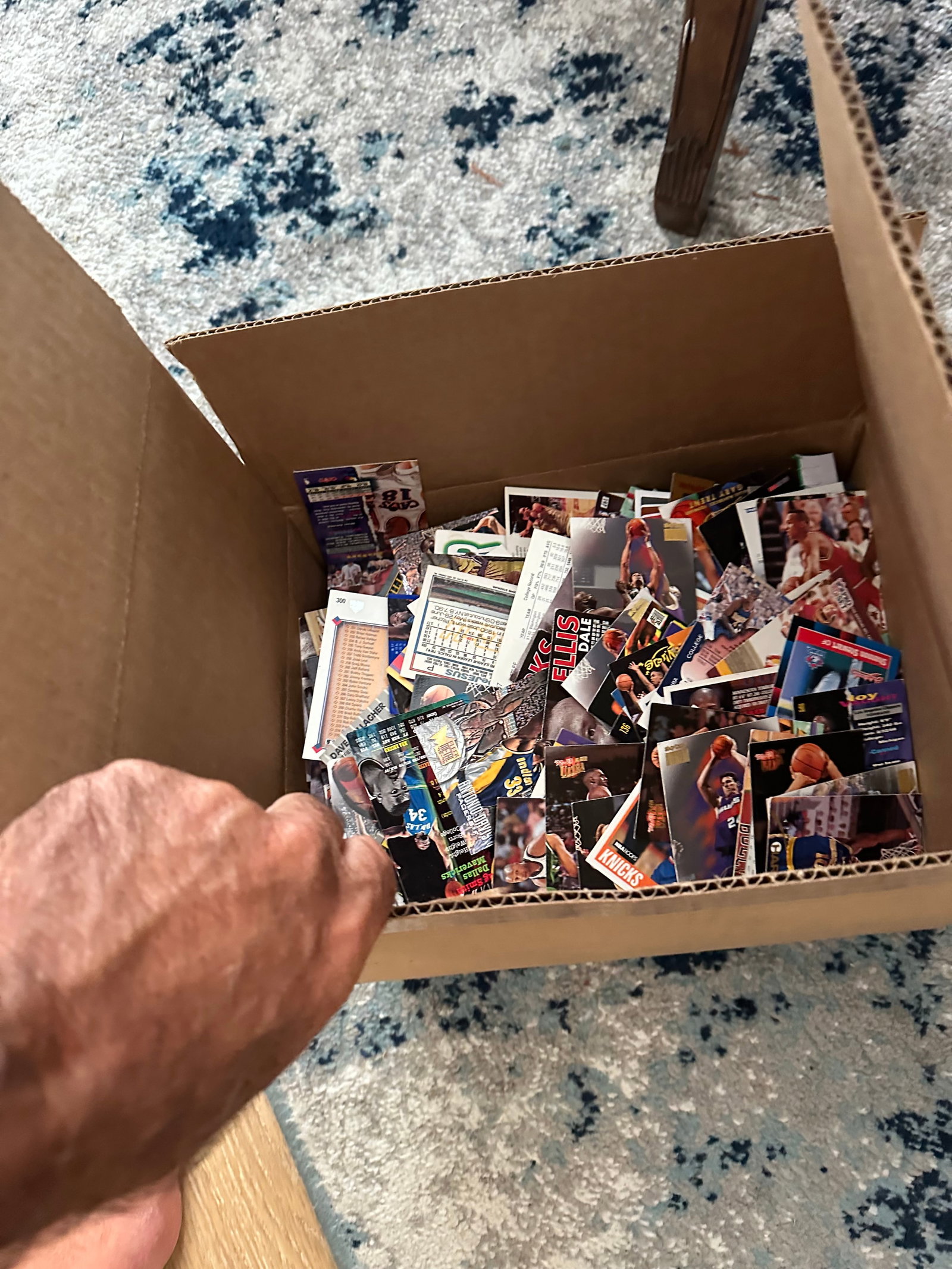NBA - Estate Garage Storage Clean BULK VINTAGE//WAX NBA SPORTS CARDS (1 of 3)