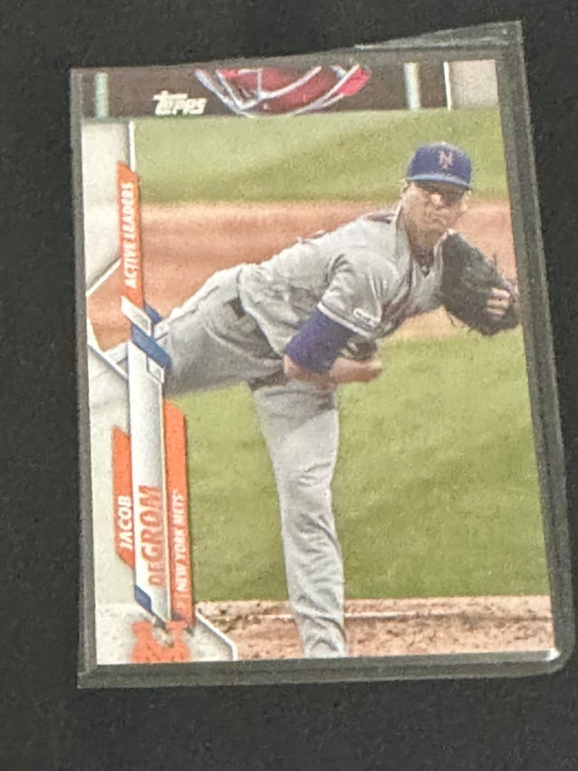 Rare- Error Card - Printing Error Card - 2020 Topps Jacob Degrom Active Leaders Card: 2020 topps baseball card featuring new york mets pitcher jacob degrom. The card top error printing error - not cut error ( see back of card perfect cut ) part of the 'active leaders
