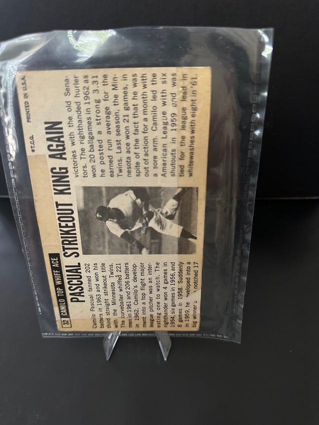 Giant 1964 Camilo Pascual Baseball Card - 2