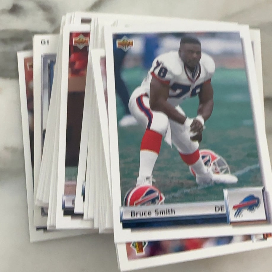 This is a 1992 GOLD Upper Deck NFL football cards - 2