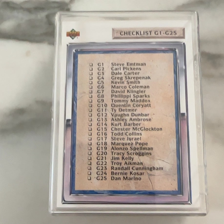 This is a 1992 GOLD Upper Deck NFL football cards - 3