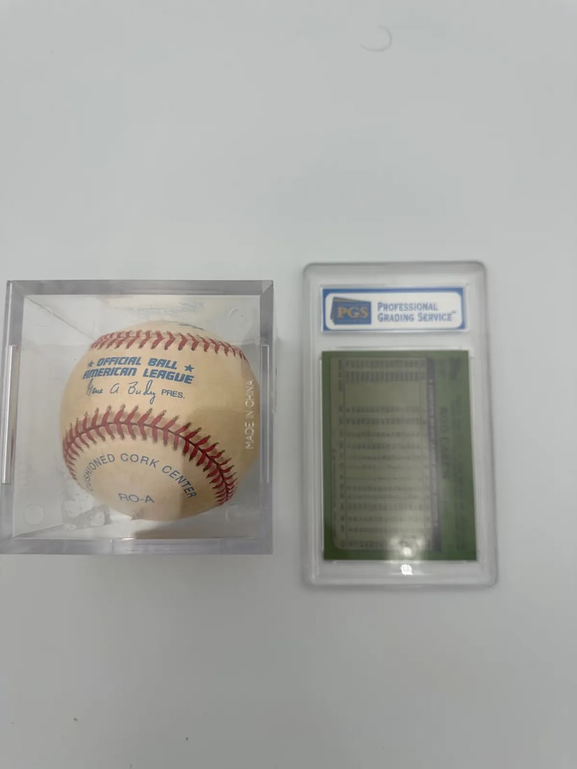 Rod Carew Signed Hof Baseball And Graded Card - 2
