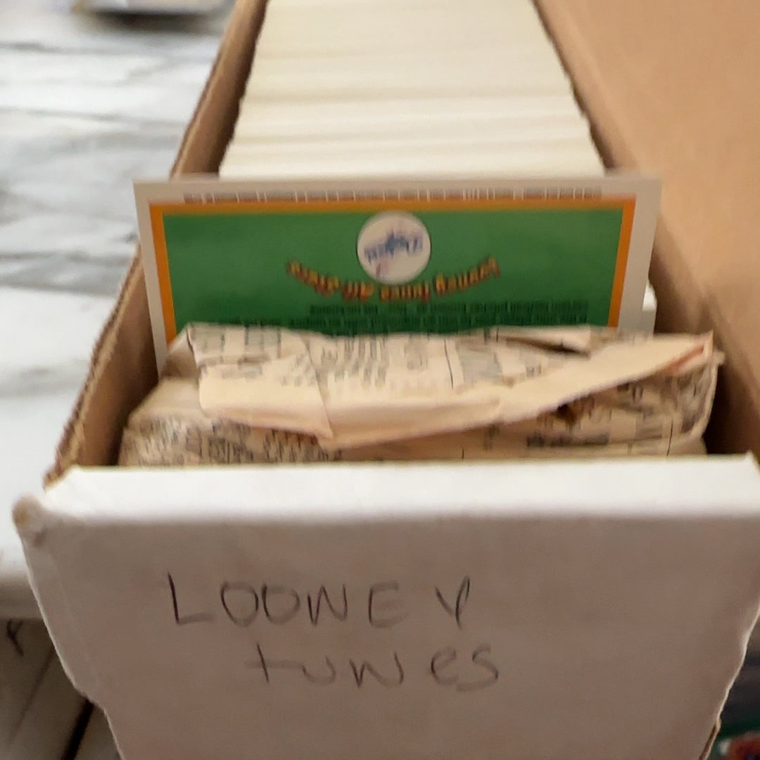Full Box - Sports Trading Cards: Unsorted Full box of MLB Looney Tunes Cards - did not check the count or cards in box - cards are all in box as is condition -
