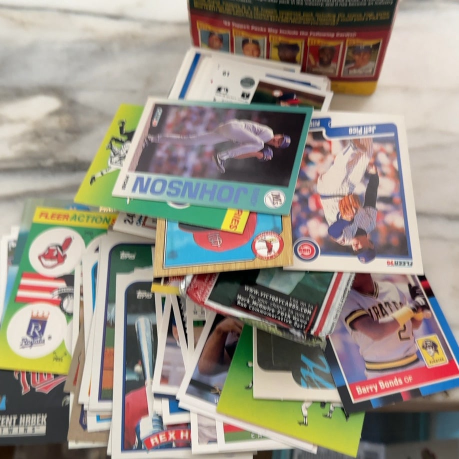MLB MISC BOX - Sports Trading Cards - 2
