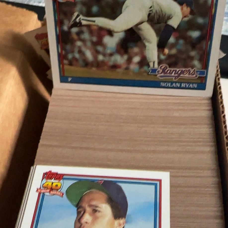 1991 Topps MLB - Single Row Box - Sports Trading Cards - 2