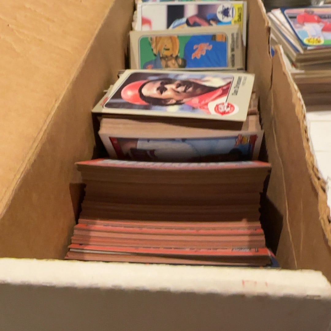Mixed Years and Brands MLB- Sports Trading Cards - 4