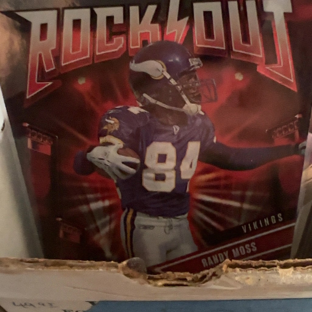 Unsorted - Short - Small Box of Misc NFL Cards - 3
