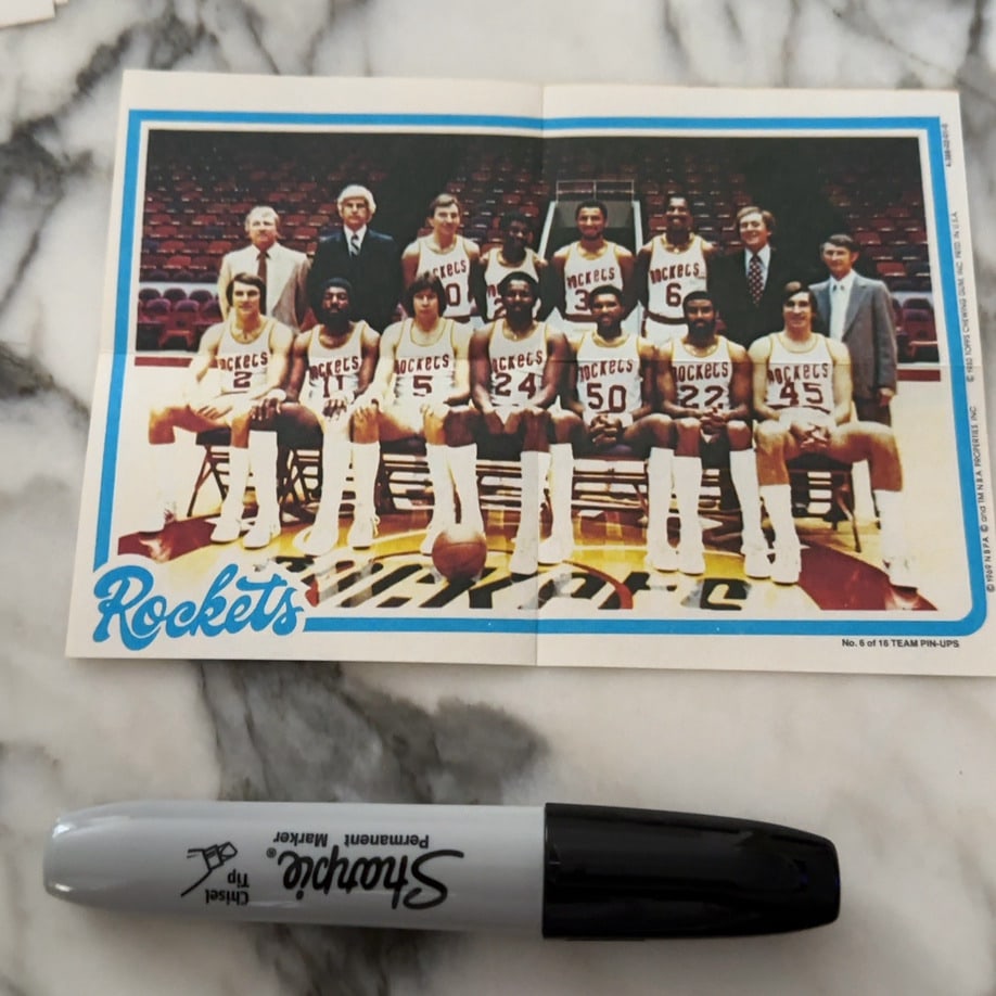 1969-70 Topps Houston Rockets Team Pin-Up Poster: a vintage 1969 Topps Team Pin-Ups collectible featuring the Houston Rockets team roster. The item is an original fold-out poster card, marked as No. 6 of 16 in the series, and captures the team on