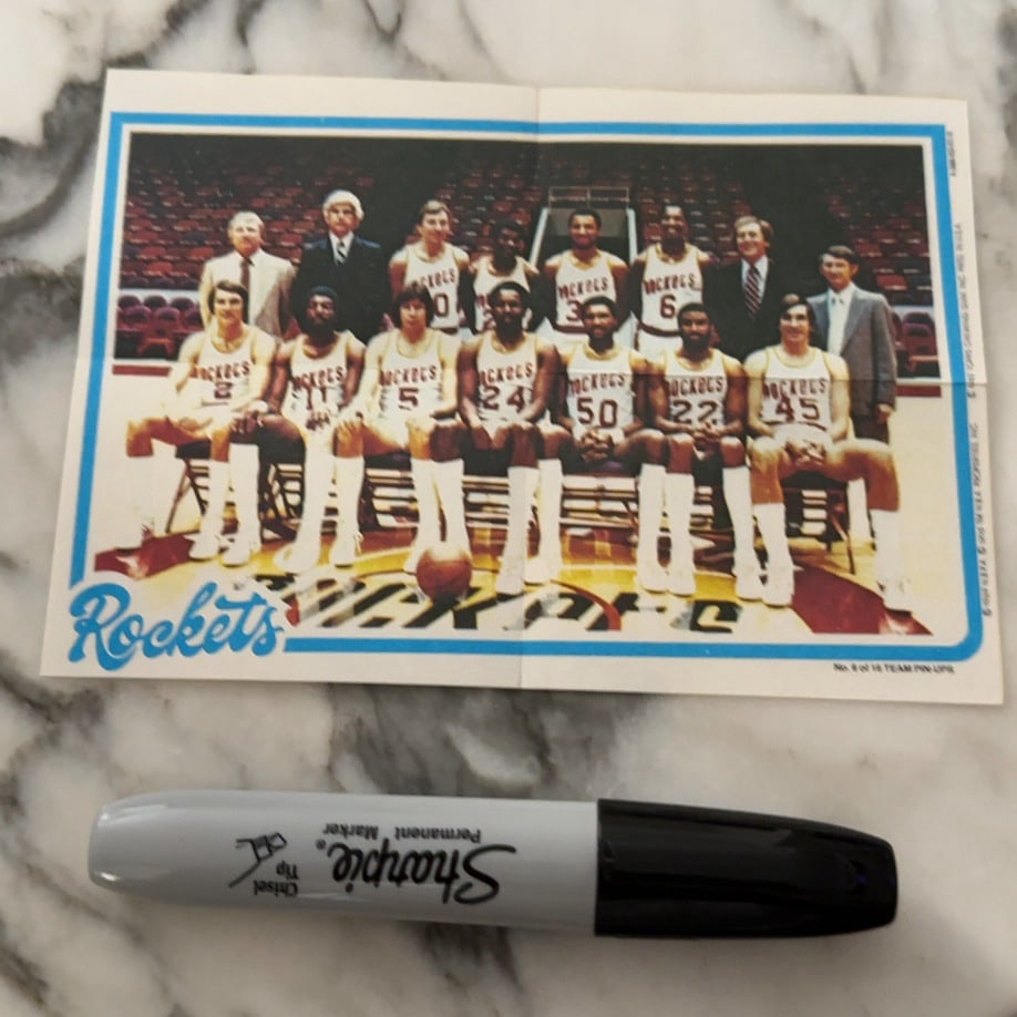1982 Topps Houston Rockets Team Pin-Up (1 of 1)