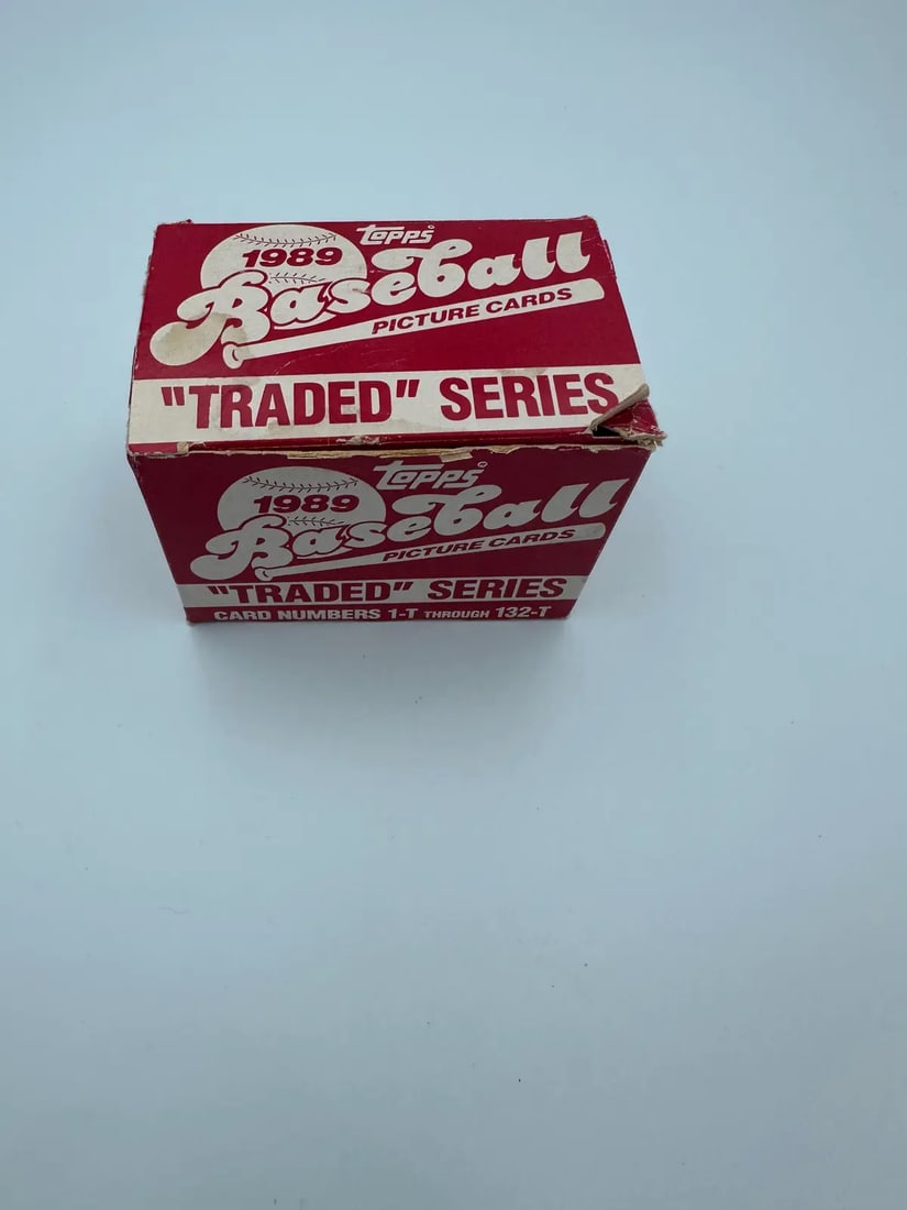 1989 Topps Traded Baseball Series Box: This is a 1989 Topps Baseball Traded Series set box. It features branding for the 1989 series and explicitly states that it contains card numbers 1-T through 132-T.