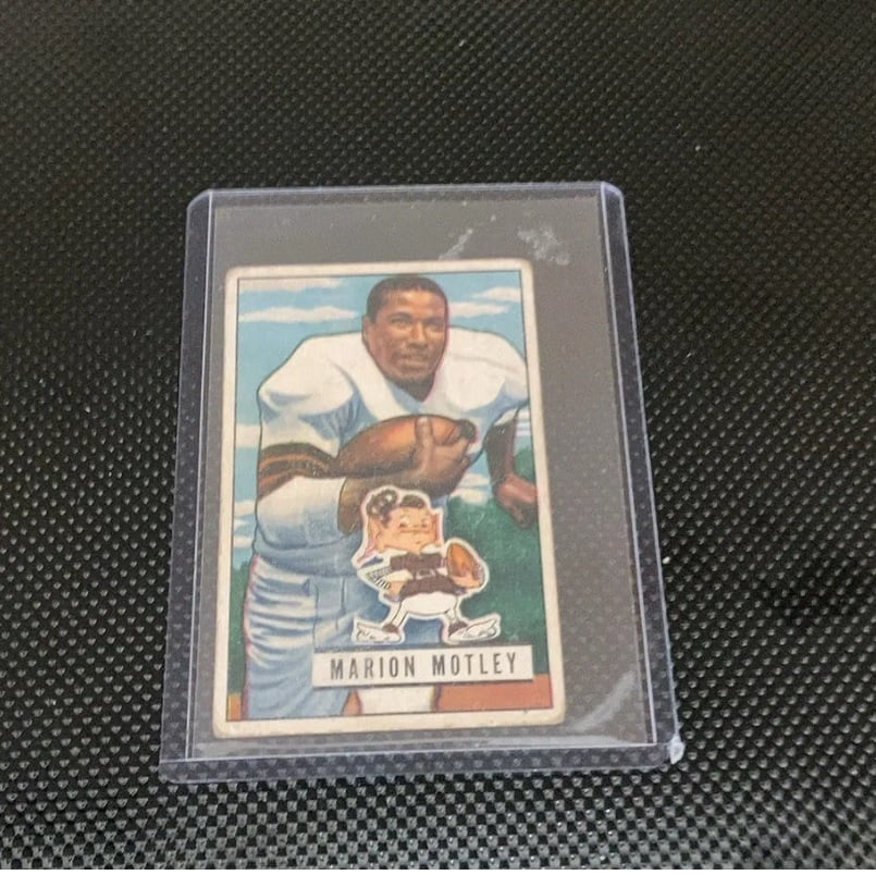 1951 Bowman #109 Marion Motley football trading card (1 of 1)