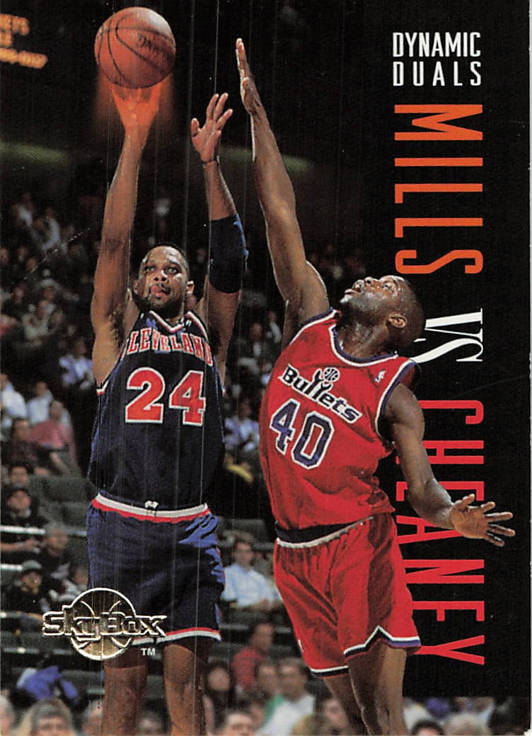 1996-97 SkyBox Dynamic Duals Chris Mills Calbert Cheaney: This is a 1996-97 SkyBox 'Dynamic Duals' basketball card, numbered DD8, featuring NBA players Chris Mills of the Cleveland Cavaliers and Calbert Cheaney of the Washington Bullets. The card captures a