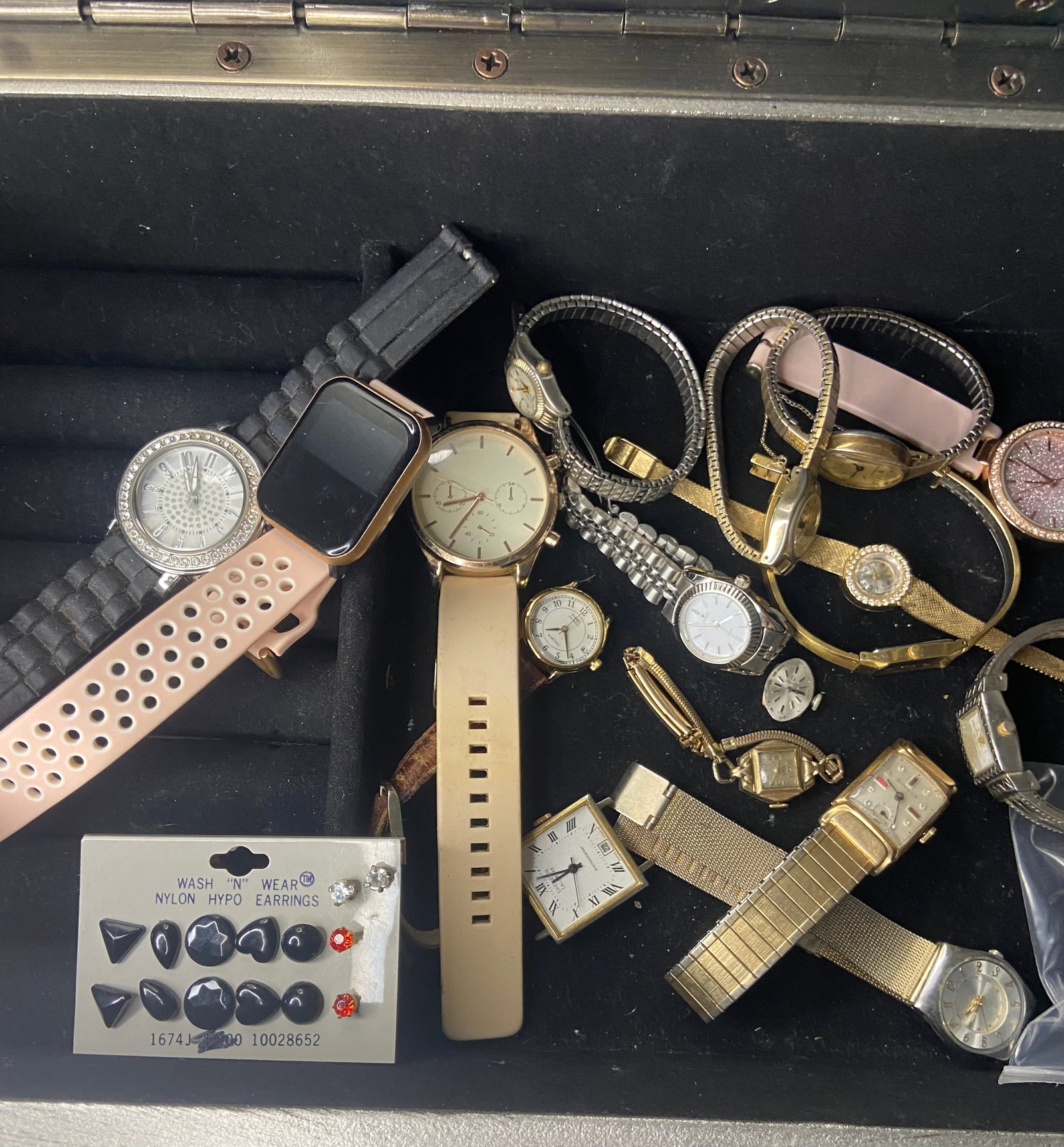 Women's Vintage Watches And Jewelry Draw (1 of 1)