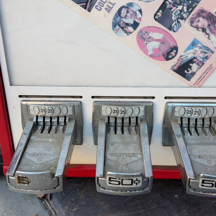 Rebelde Series 2 Sticker Vending Machine - 2