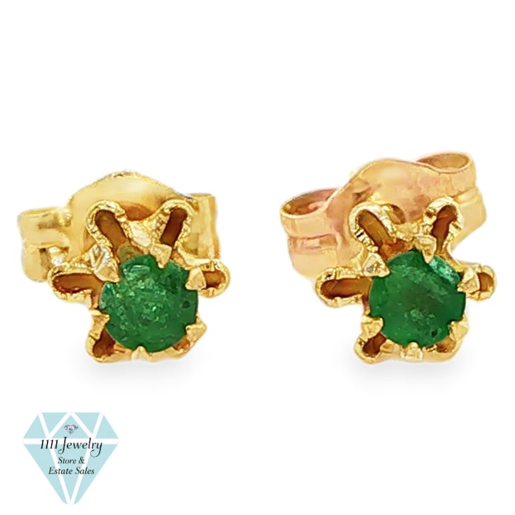 14K Yellow Gold 0.24 CTW Natural Emerald Buttercup Stud Earrings: Title: 14K Yellow Gold 0.24 CTW Natural Emerald Buttercup Stud Earrings Description: Pair of unbranded 14K yellow gold stud earrings, each centered by a round-cut natural emerald in a floral buttercup
