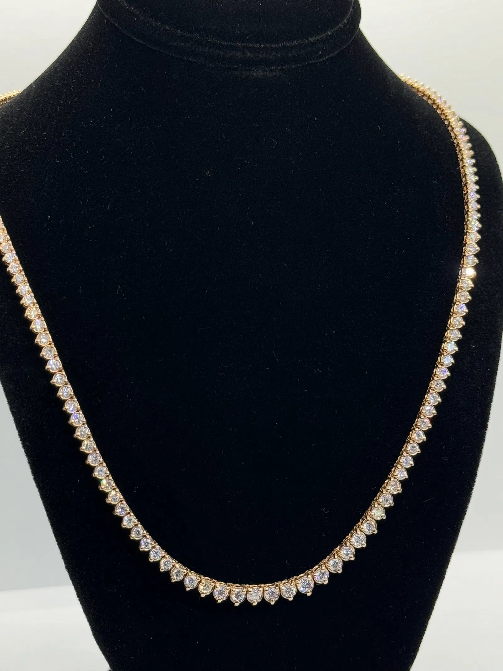 14K YELLOW GOLD LAB DIAMOND RIVIERA TENNIS NECKLACE 6.00CT: 14K yellow gold diamond riviera tennis necklace featuring 169 round brilliant cut lab-grown diamonds totaling 6.00ct, F-G color, VS clarity, set in 3 prong setting throughout entire length. Total weig