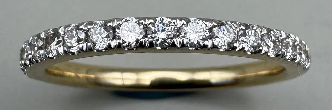 14K YELLOW GOLD LAB DIAMOND ETERNITY BAND RING 0.35CT: Special Opportunity: This lot features a set reserve of $600. This is significantly below the estimated retail replacement value, offering a unique opening for collectors and investors.