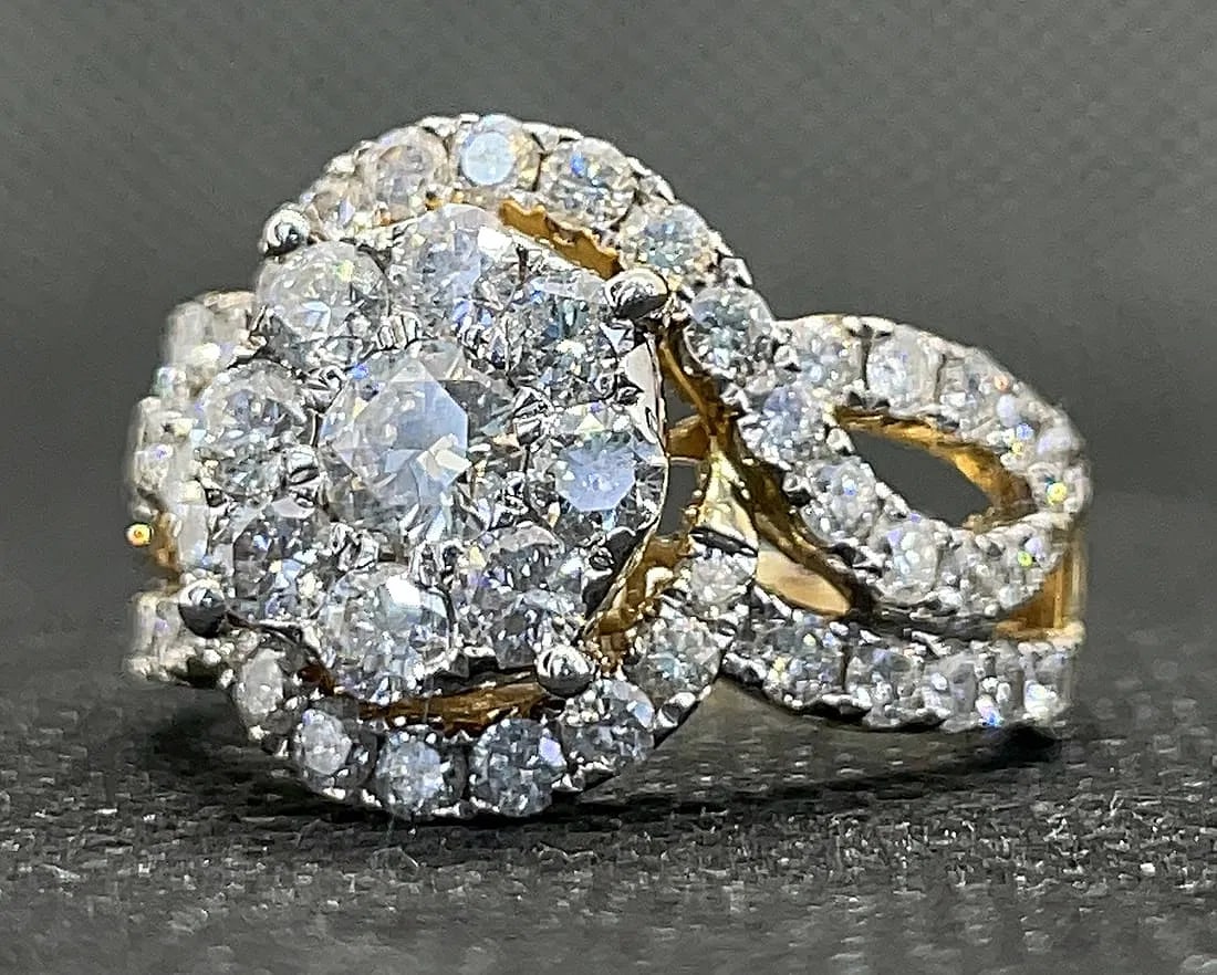 14K GOLD HALO CLUSTER BRIDAL DIAMOND RING 2.29CT: Special Opportunity: This lot features a set reserve of $2,600. This is significantly below the estimated retail replacement value, offering a unique opening for collectors and investors.