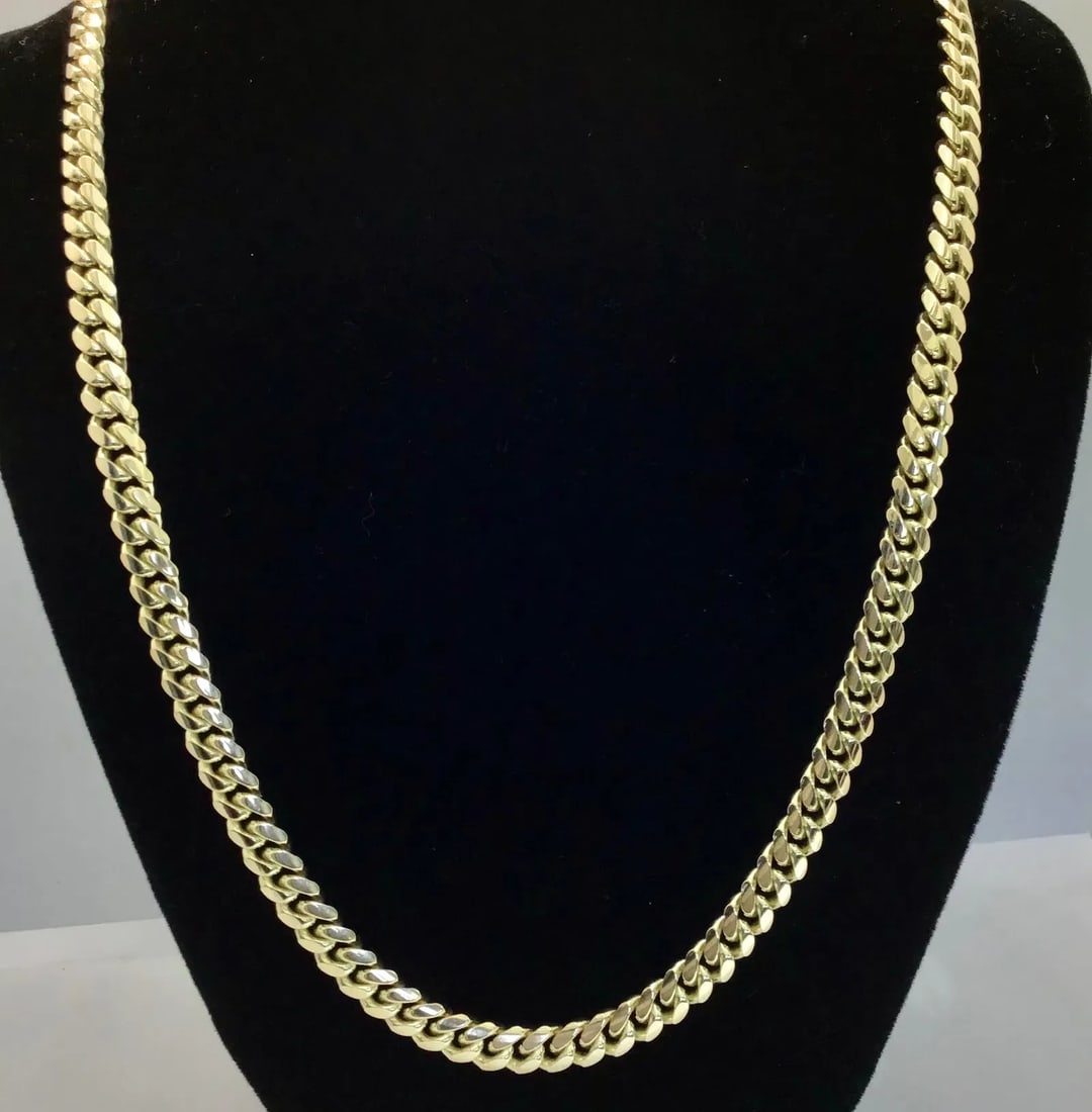 14K YELLOW GOLD CHAIN NECKLACE 24 INCH 49.5G: 14K yellow gold chain necklace, 24 inches long, 5mm wide. Lobster safety clasp closure. Total weight 49.5 grams. Stamped 14K. New condition. Please review all photos carefully before bidding.