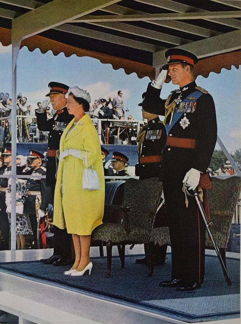 AlFRED EISENSTAEDT (1898-1995): Queen Elizabeth, Printed in colors mounted on archival board 12 1/2" x 9 1/2"