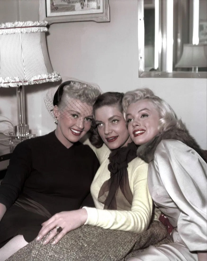 Robert Cohen Marilyn Monroe Photo: Measures 12 x 16 inches, photographic print , mounted to archival board