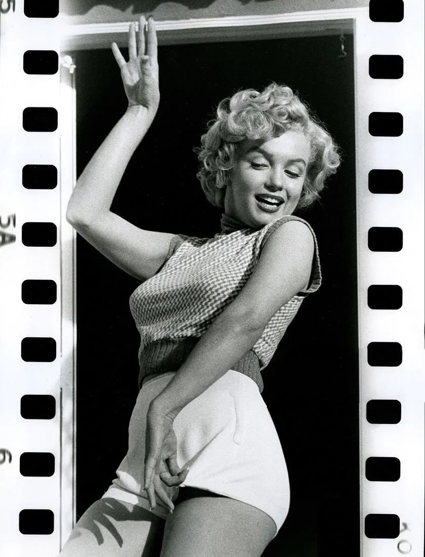 Andre de Dienes Marilyn Monroe Photo (1 of 1)