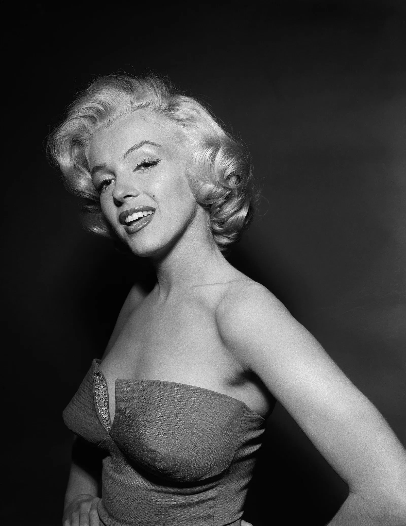 Frank Powolny Marilyn Monroe Photo: Measures 12 x 16 inches, photographic print , mounted to archival board