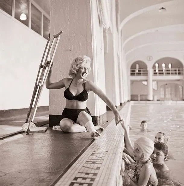 Marilyn Monroe Photo: Measures 12 x 16 inches, photographic print , mounted to archival board