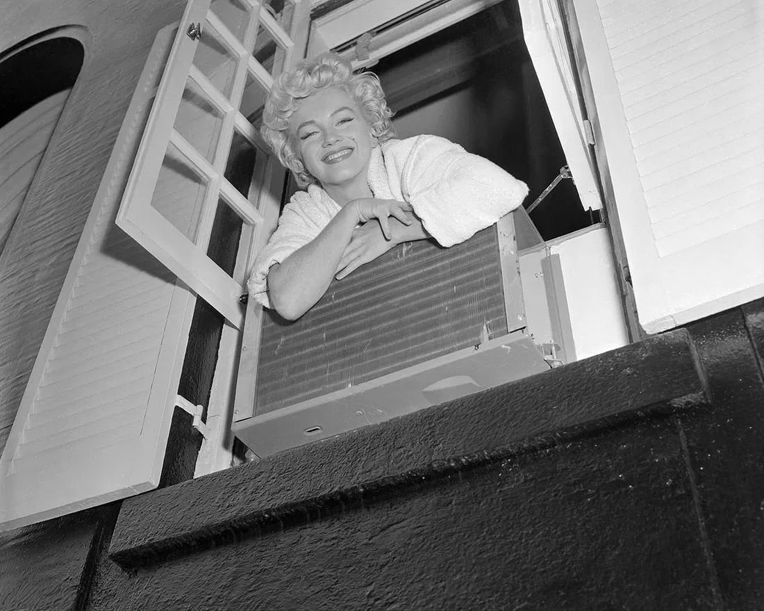 Marilyn Monroe Photo: Measures 12 x 16 inches, photographic print , mounted to archival board