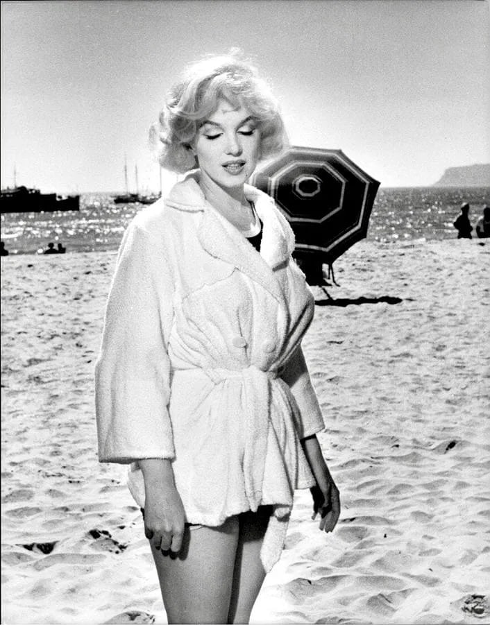 Richard C. Miller Marilyn Monroe Photo: Measures 8x 10 inches photographic print , mounted to archival board