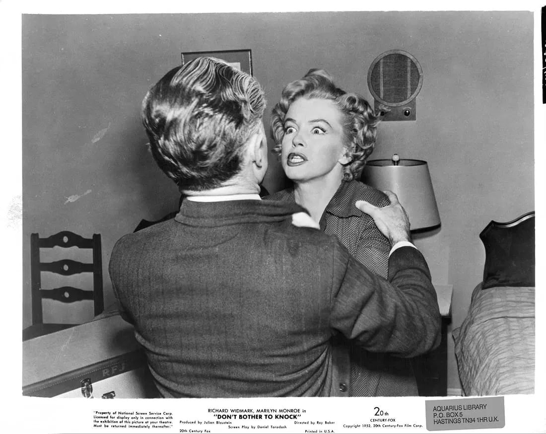 Marilyn Monroe Photo: Measures 8x 10 inches photographic print , mounted to archival board