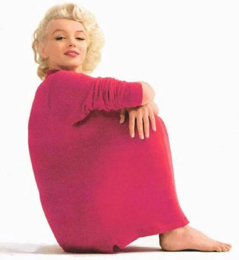 Milton Green, Marilyn Monroe "Red Sweater" Photo (1 of 1)