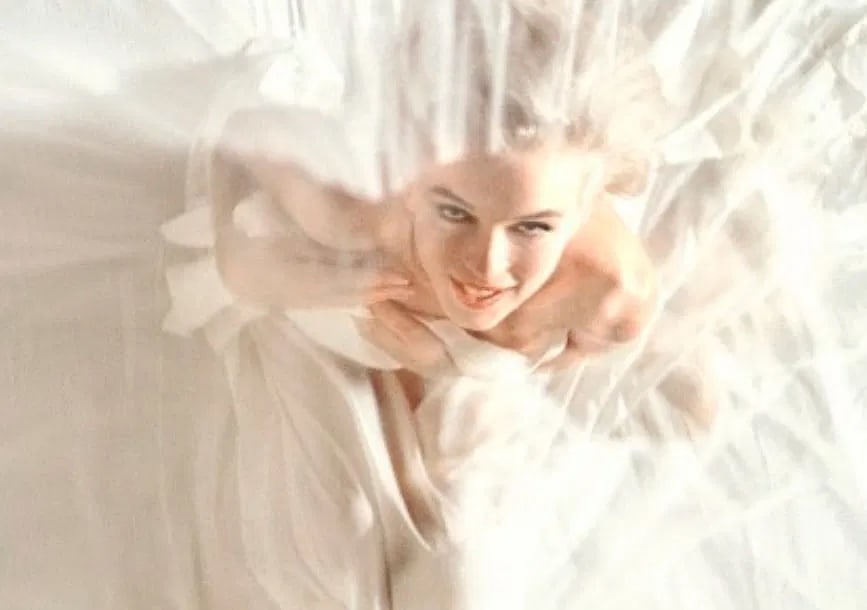 Douglas Kirkland Marilyn Monroe Photo: Measures 12 x 16 inches, photographic print , mounted to archival board