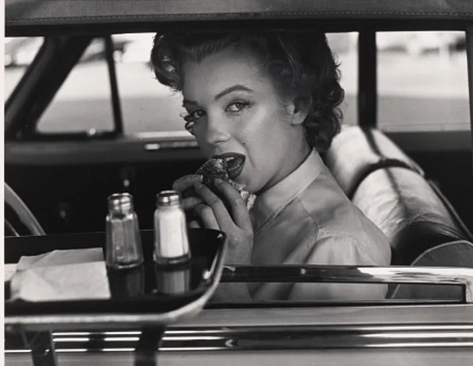 Philippe Halsman Marilyn Monroe Photo: Measures 8x 10 inches photographic print , mounted to archival board