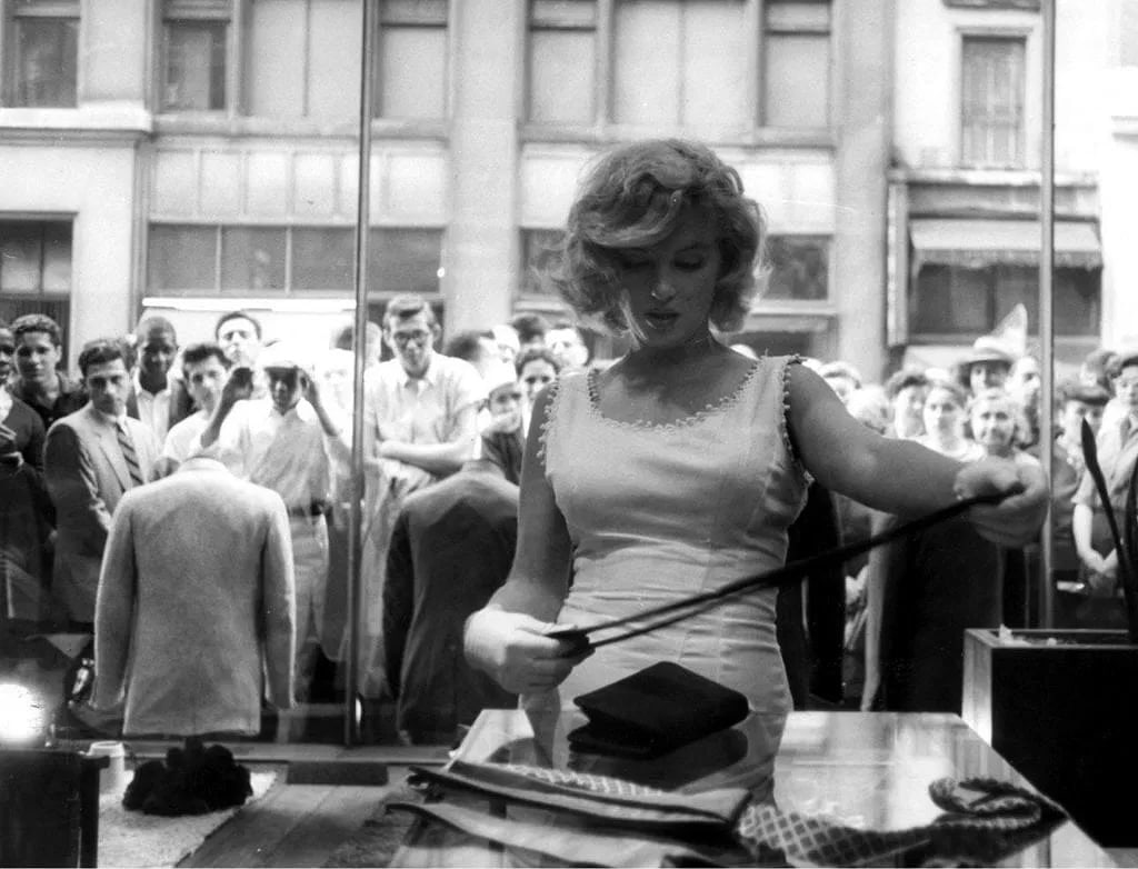 Marilyn Monroe Photo: Measures 12 x 16 inches, photographic print , mounted to archival board